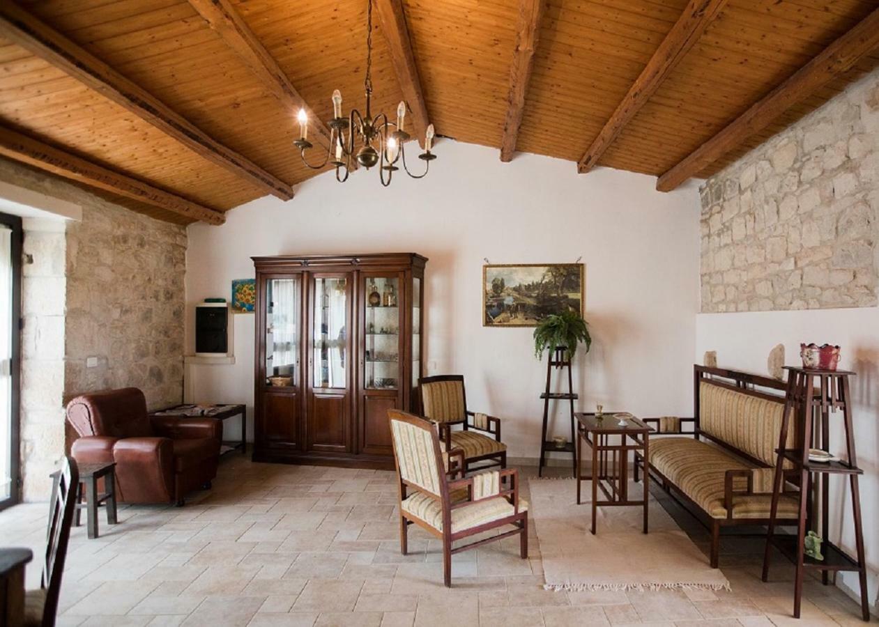 Agriturismo Villa Flavia Casa Serrafiori Екстер'єр фото