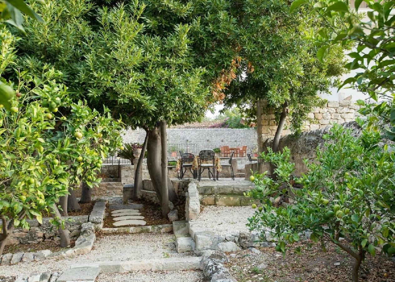 Agriturismo Villa Flavia Casa Serrafiori Екстер'єр фото